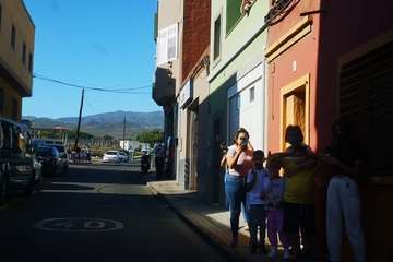 Los Reyes Magos reparten ilusión por los barrios de Telde/TA.